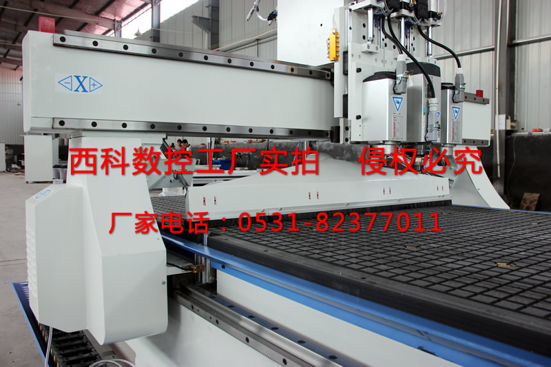 多功能數(shù)控開料機3